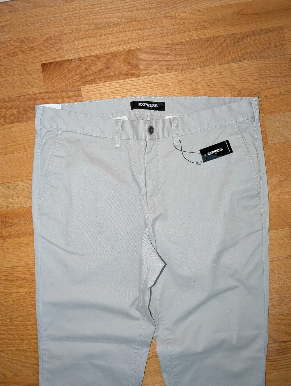 NEW Express Men’s Light Gray Chinos Size 36x32